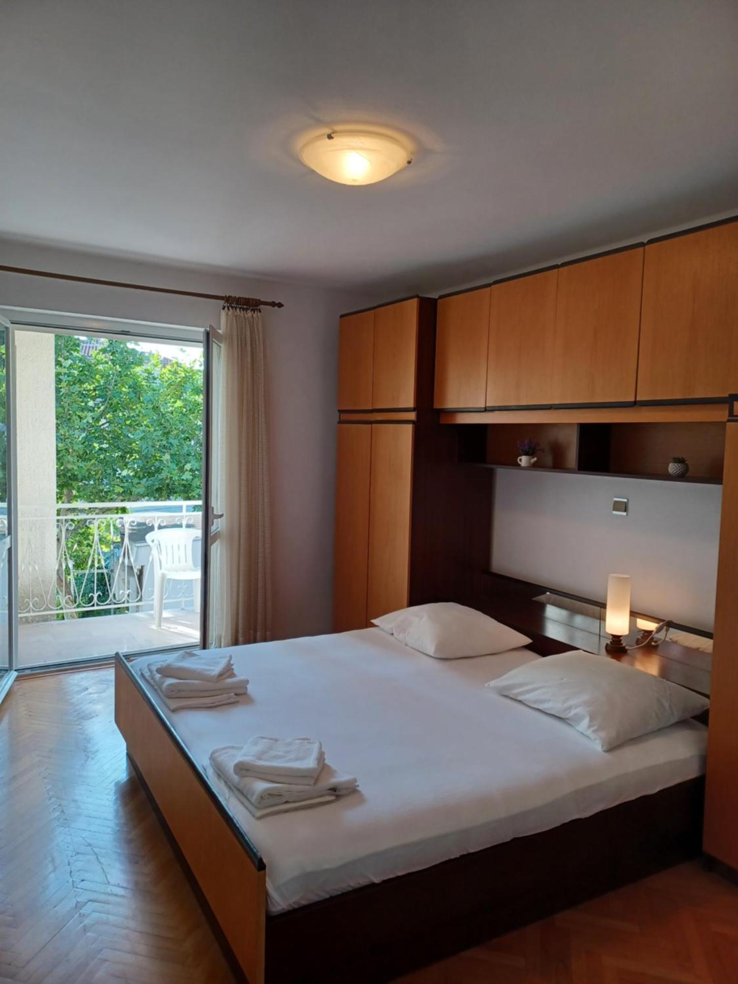 Apartments Emilija Makarska Bagian luar foto