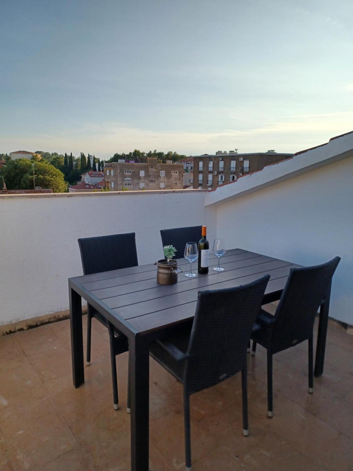 Apartments Emilija Makarska Bagian luar foto